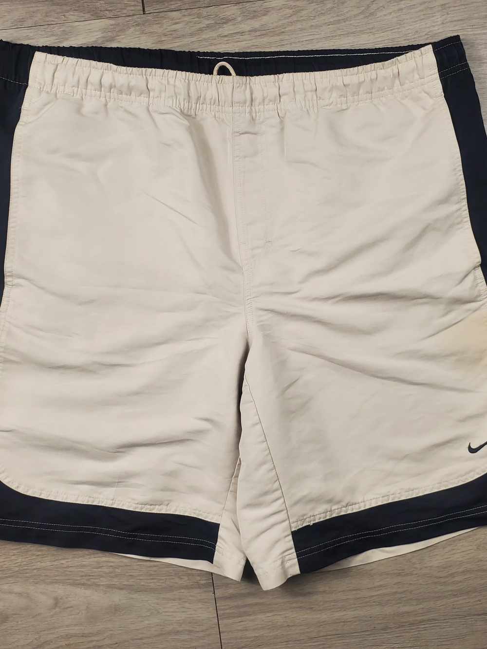 Nike Men's XL Beige Black Water Shorts Drawstring Elastic Waist Quick Dry